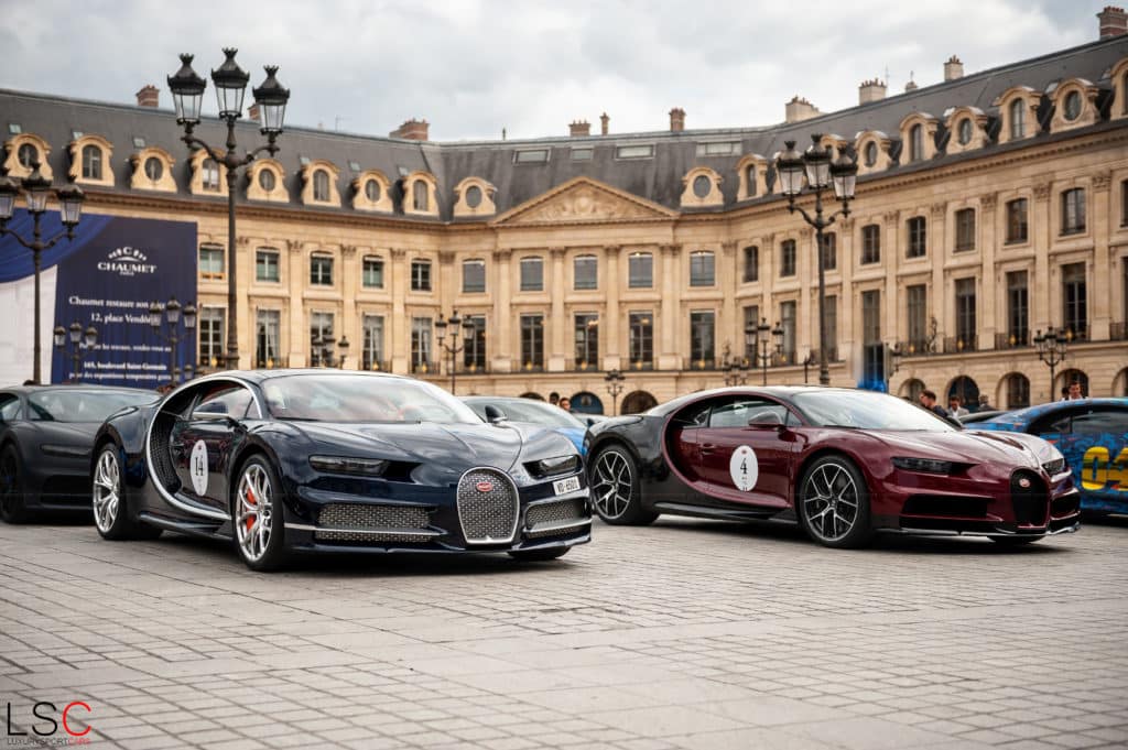 Deux Bugatti Chiron, Place Vendôme, face au Ritz Paris
