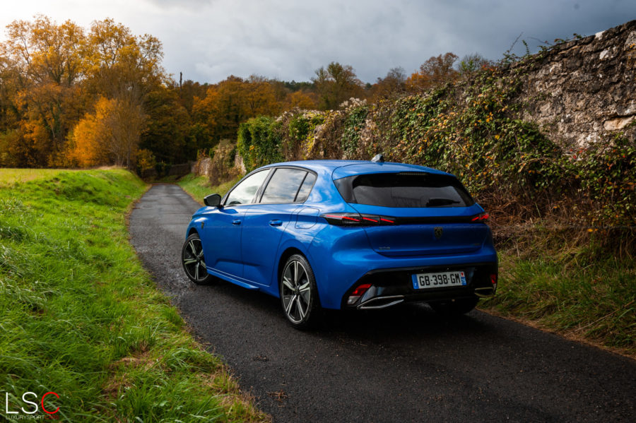 Essai Nouvelle Peugeot 308 Hybrid 225 GT