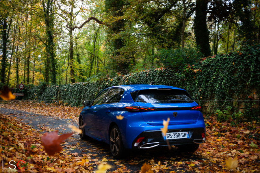 Essai Nouvelle Peugeot 308 Hybrid 225 GT