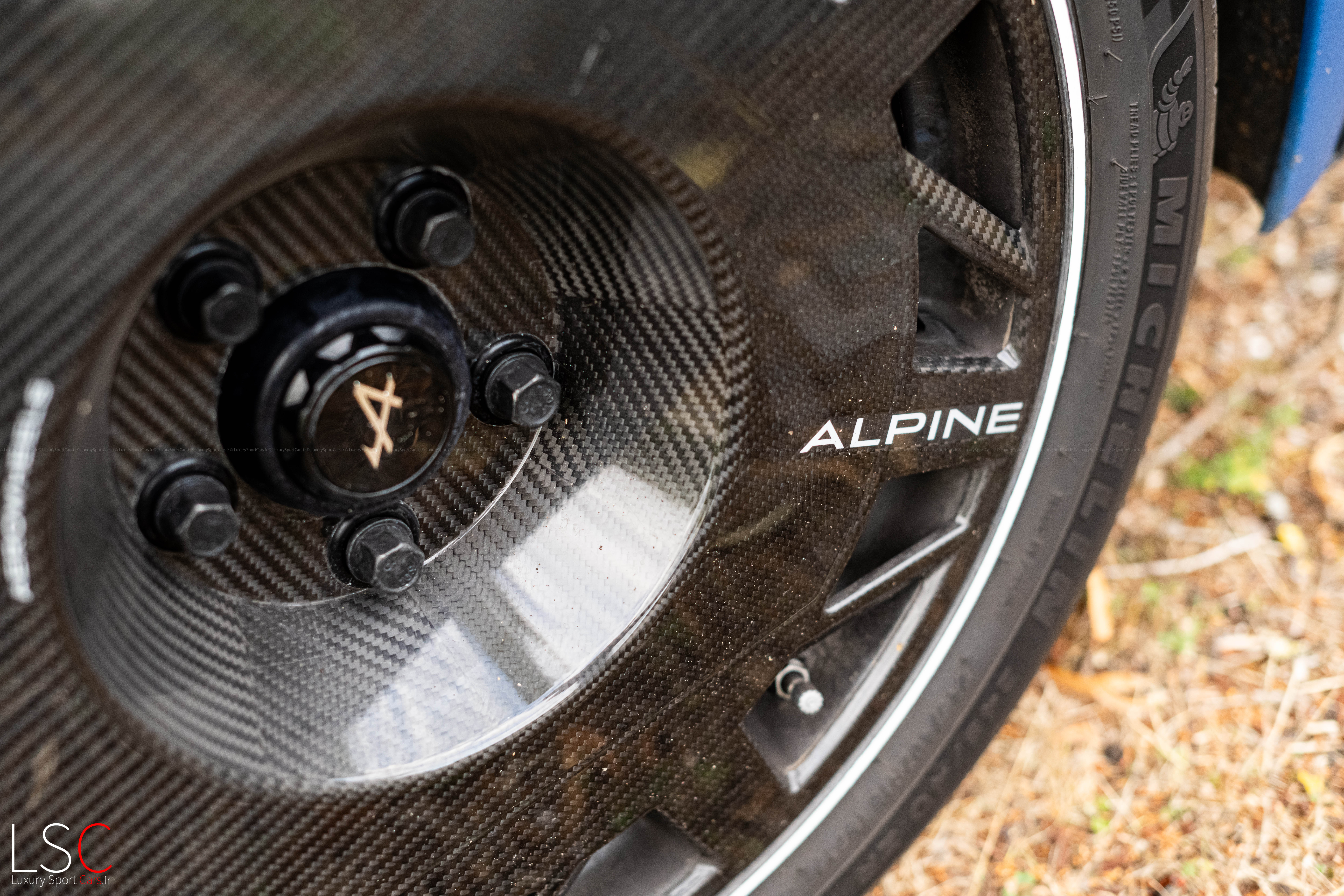 Alpine A110R essai par LuxurySportCars.fr