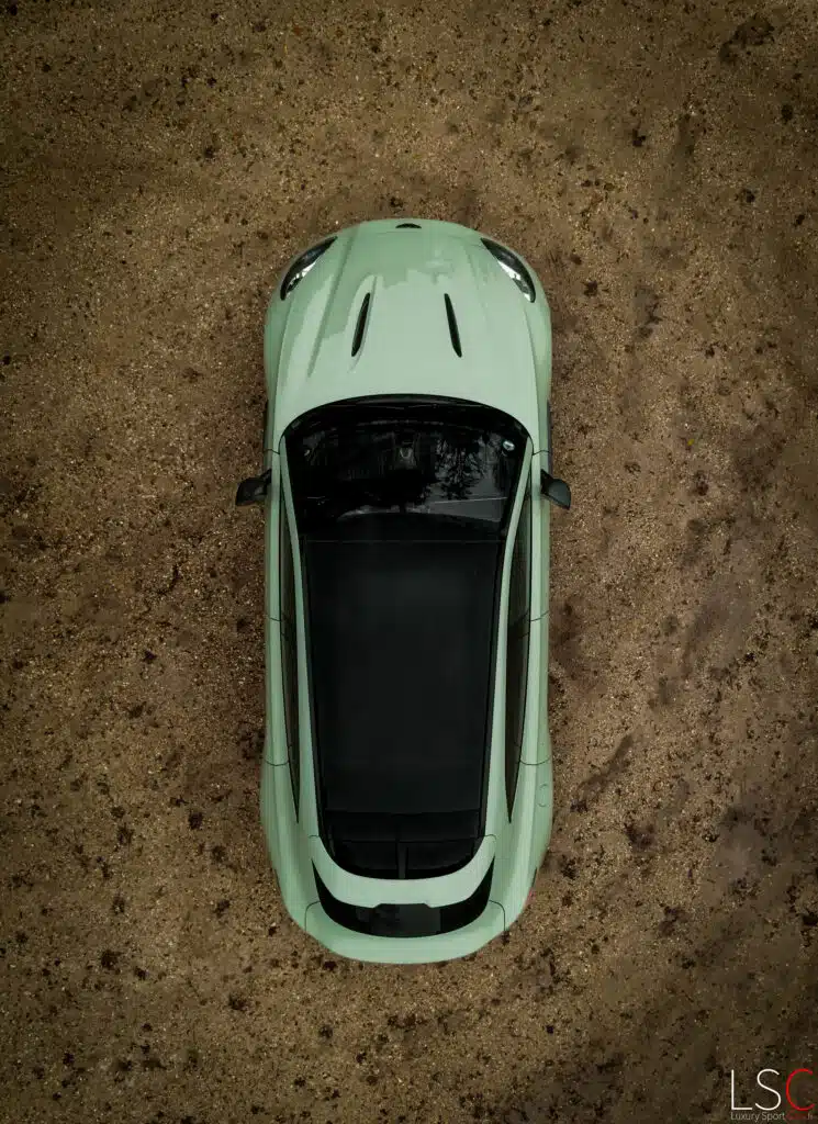 Shooting Aston Martin DBX 707 par Thomas FLAMANT - LuxurySportCars.fr
