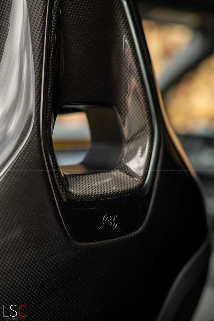 Lotus Emeya R par Thomas FLAMANT - LuxurySportCars.fr