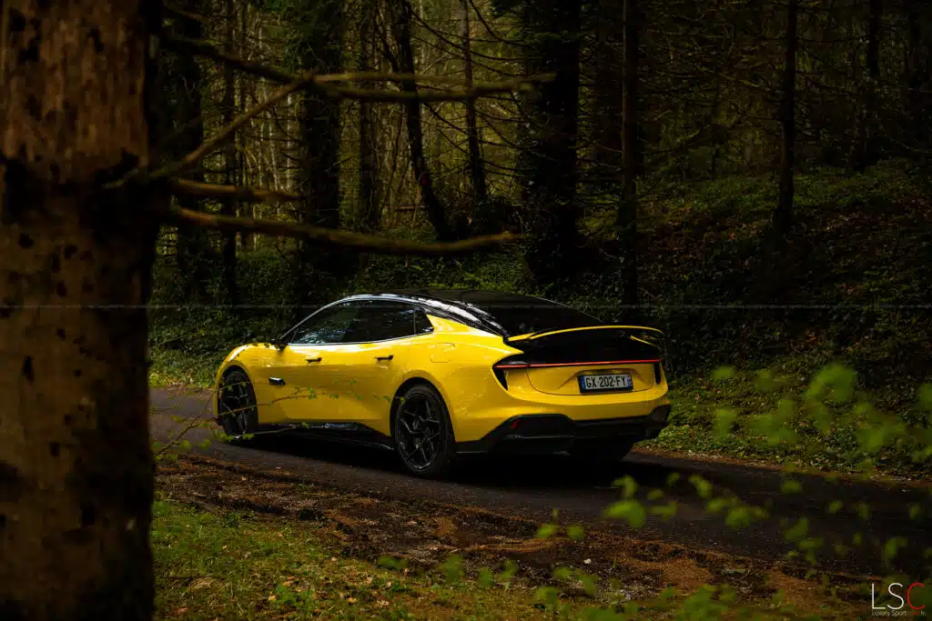 Lotus Emeya R par Thomas FLAMANT - LuxurySportCars.fr