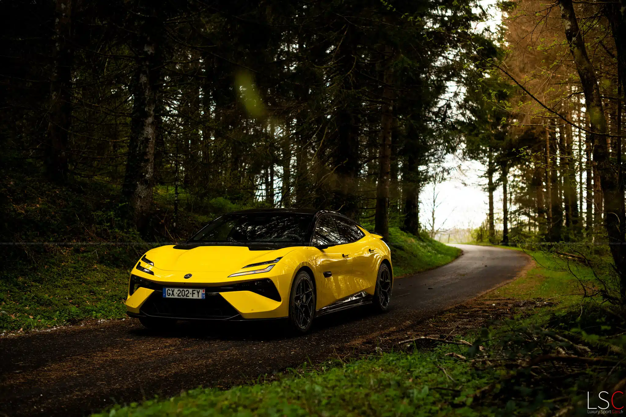 Lotus Emeya R par Thomas FLAMANT - LuxurySportCars.fr