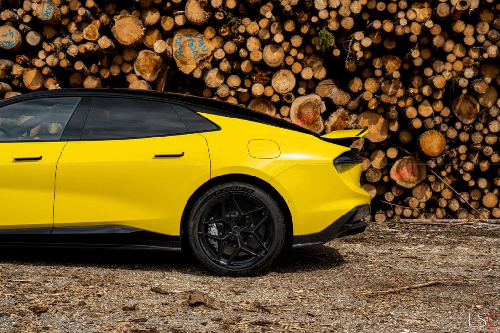 Lotus Emeya R par Thomas FLAMANT - LuxurySportCars.fr