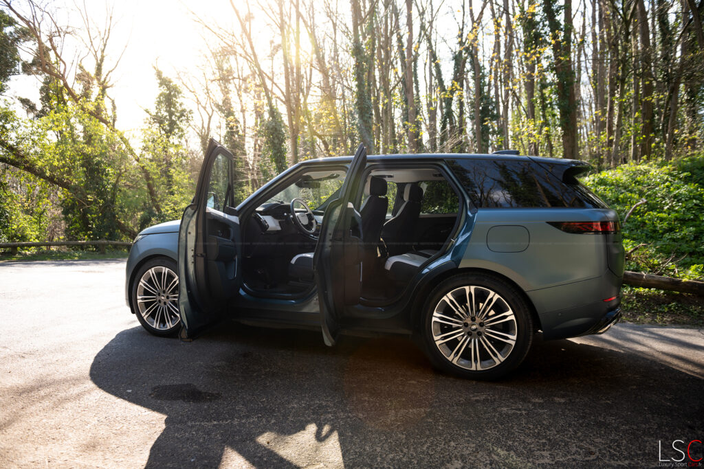 Profil portes ouvertes Range Rover P460e essai par Thomas FLAMANT - LuxurySportCars.fr