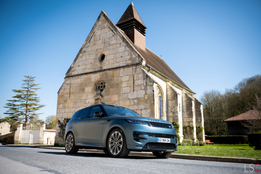 Face avant Range Rover P460e essai par Thomas FLAMANT - LuxurySportCars.fr