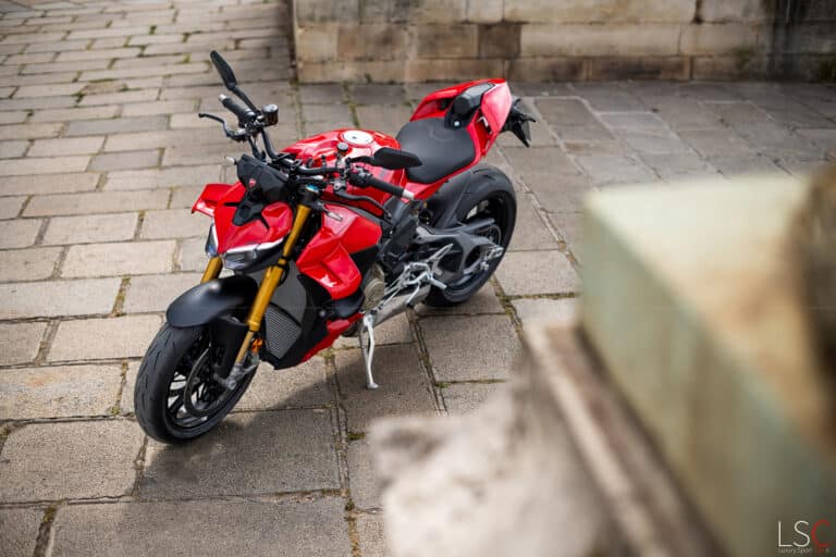 Ducati Streetfighter V4S 2025 par Thomas Flamant