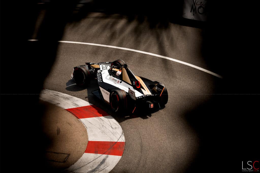 Jaguar Formula E Monaco virage par Thomas FLAMANT - LuxurySportCars.fr